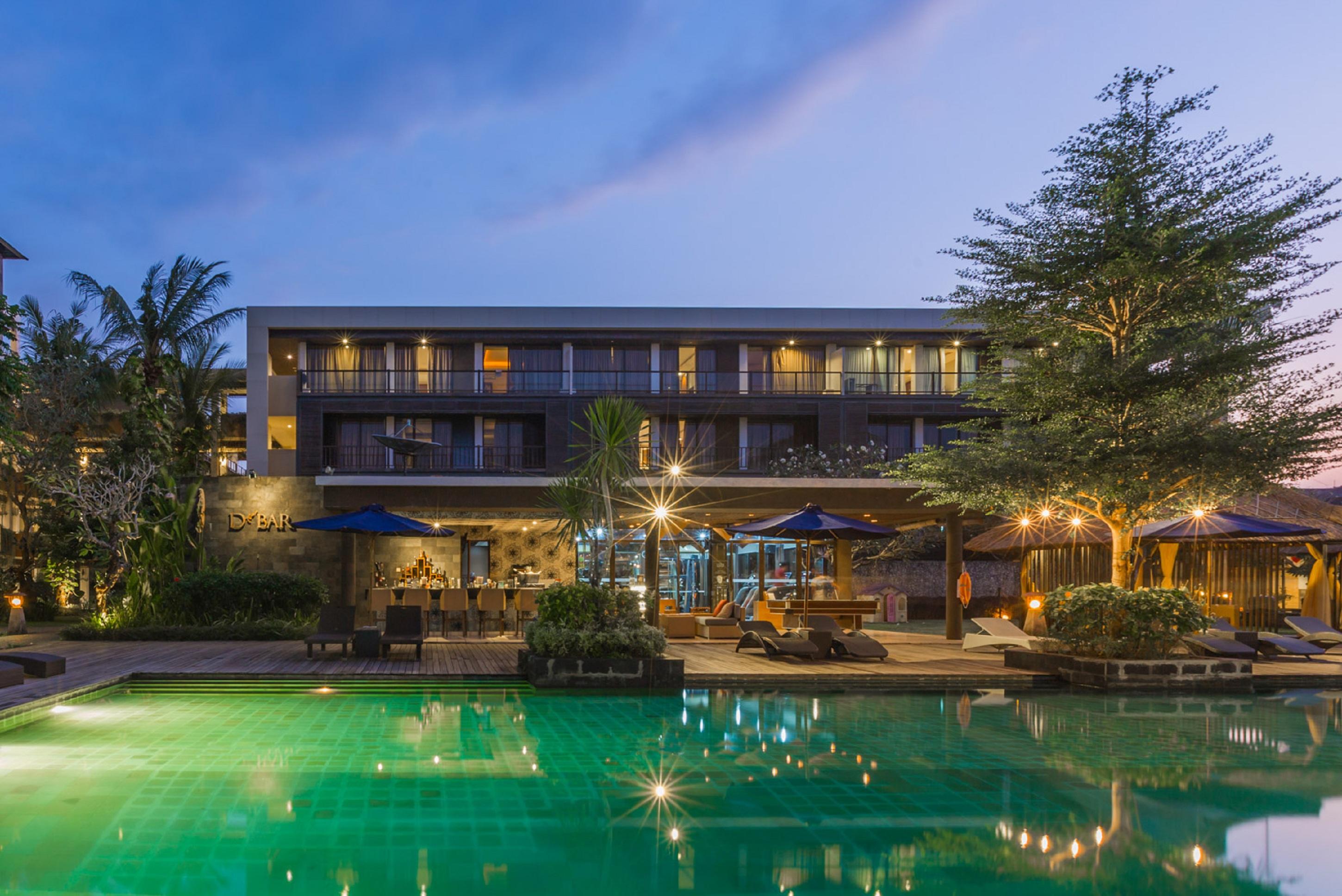 Le Grande Bali Ξενοδοχείο Uluwatu Εξωτερικό φωτογραφία The hotel's pool