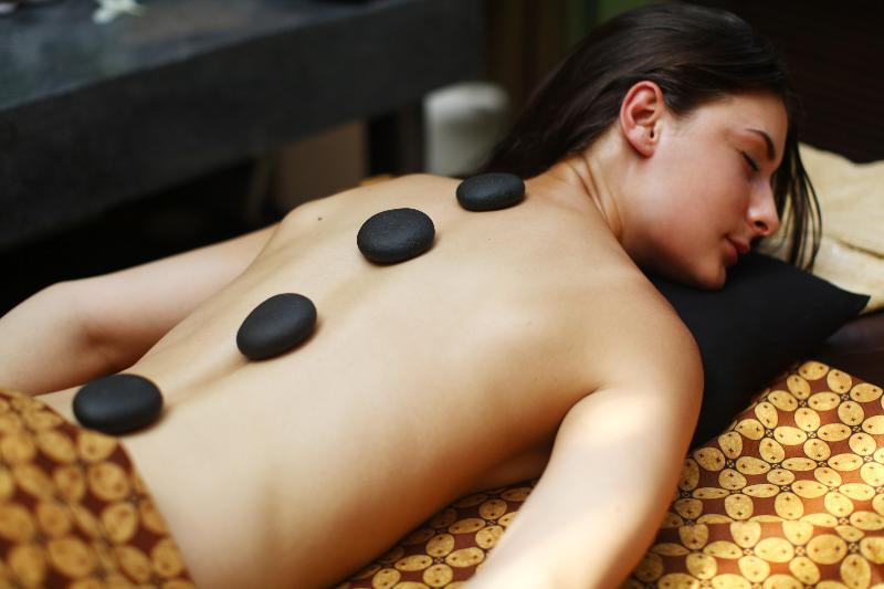 Le Grande Bali Ξενοδοχείο Uluwatu Εξωτερικό φωτογραφία Hot stone massage